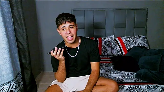 Snapshot of beautiful_james chatting on 30, 1, 2025 beautiful james online show from 30, 1, 2025