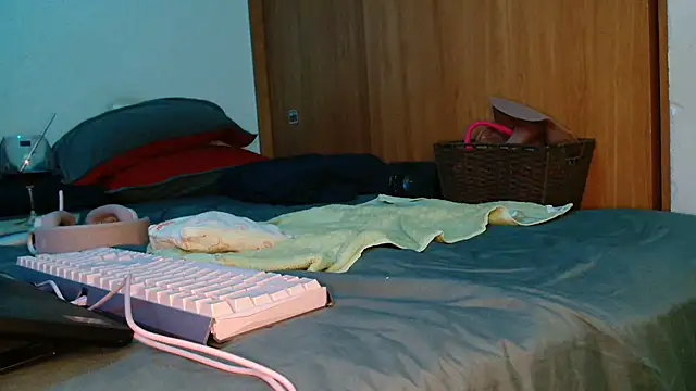 Snapshot of DirtyDi97 chatting on 13, 11, 2025 DirtyDi97 online show from 13, 11, 2025