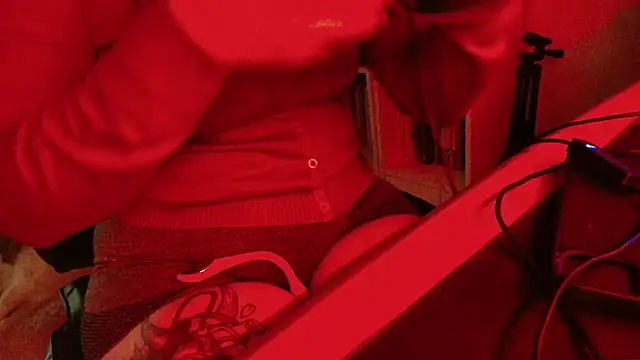 Snapshot of DirtyDi97 chatting on 20, 11, 2025 DirtyDi97 online show from 20, 11, 2025