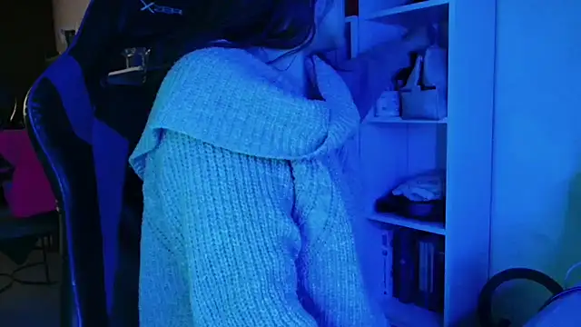 Snapshot of DirtyDi97 chatting on 28, 11, 2025 DirtyDi97 online show from 28, 11, 2025