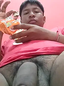 Snapshot of Tu_papi_69_ chatting on 19, 12, 2025 Tu papi 69 online show from 19, 12, 2025