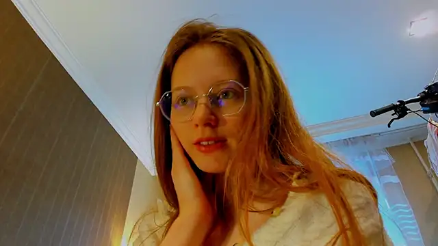 Snapshot of Fire_Luna chatting on 8, 1, 2025 Fire Luna online show from 8, 1, 2025