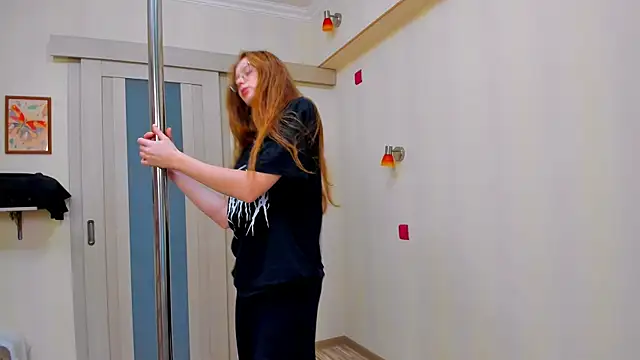 Snapshot of Fire_Luna chatting on 1, 11, 2025 Fire Luna online show from 1, 11, 2025