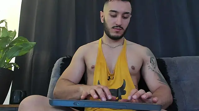 Snapshot of Zionmattis chatting on 14, 12, 2024 Zionmattis online show from 14, 12, 2024