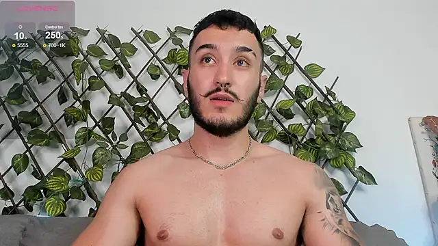 Snapshot of Zionmattis chatting on 4, 1, 2025 Zionmattis online show from 4, 1, 2025