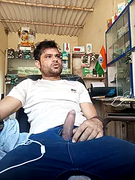 Snapshot of Priynkarani chatting on 23, 11, 2025 Priynkarani online show from 23, 11, 2025