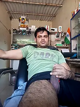 Snapshot of Priynkarani chatting on 29, 11, 2025 Priynkarani online show from 29, 11, 2025