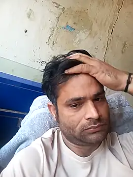 Snapshot of Priynkarani chatting on 1, 12, 2025 Priynkarani online show from 1, 12, 2025