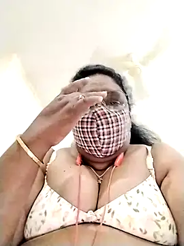 Snapshot of Pushpavathi_78 chatting on 4, 11, 2025 Pushpavathi 78 online show from 4, 11, 2025