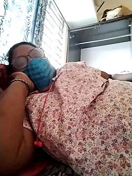 Snapshot of Pushpavathi_78 chatting on 26, 11, 2025 Pushpavathi 78 online show from 26, 11, 2025