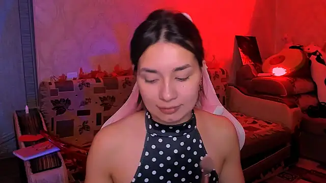 Snapshot of Swee_Alicee chatting on 17, 5, 2026 Swee Alicee online show from 17, 5, 2026
