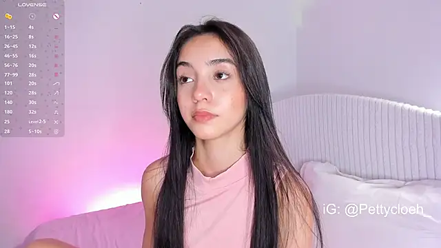 Snapshot of PettyCloeh chatting on 12, 2, 2025 PettyCloeh online show from 12, 2, 2025