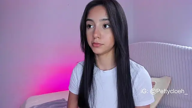 Snapshot of PettyCloeh chatting on 3, 3, 2025 PettyCloeh online show from 3, 3, 2025