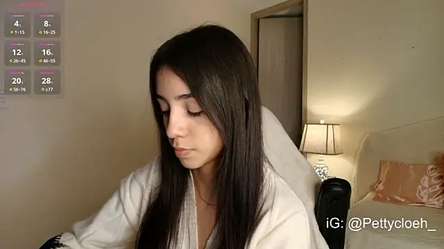 Snapshot of PettyCloeh chatting on 3, 12, 2025 PettyCloeh online show from 3, 12, 2025