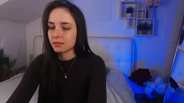 AuroraAksnesss online show from 10, 3, 2025