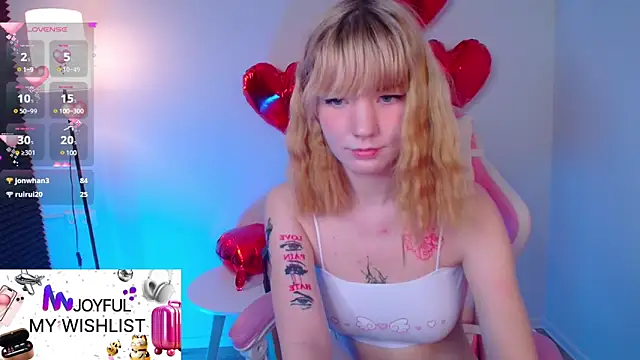 Snapshot of Linablueeyed chatting on 11, 3, 2025 Linablueeyed online show from 11, 3, 2025