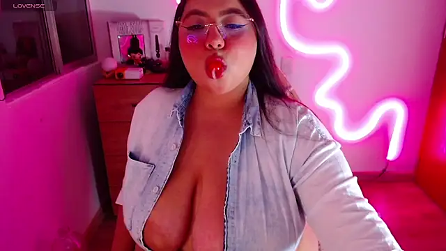 Rebeca charme21 online show from 19, 1, 2025