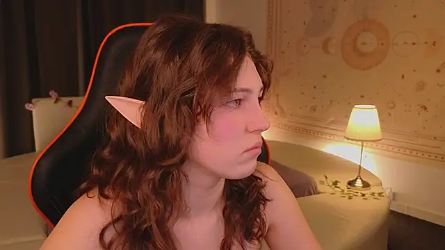 Snapshot of cherry_lea chatting on 21, 2, 2025 cherry lea online show from 21, 2, 2025