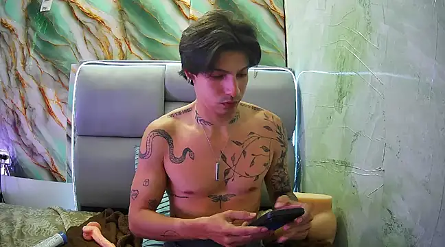 Apolo Hidalgo01 online show from 19, 2, 2025