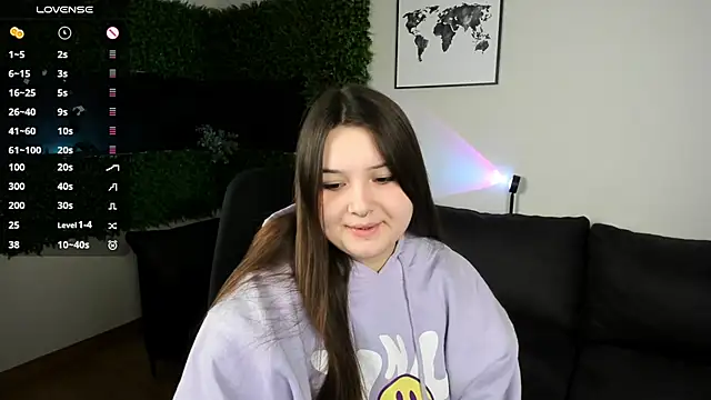 Snapshot of Alice_Walters chatting on 16, 12, 2024 Alice Walters online show from 16, 12, 2024