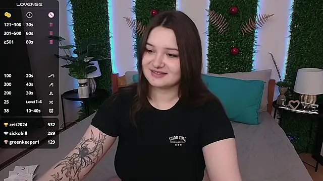 Snapshot of Alice_Walters chatting on 22, 12, 2024 Alice Walters online show from 22, 12, 2024