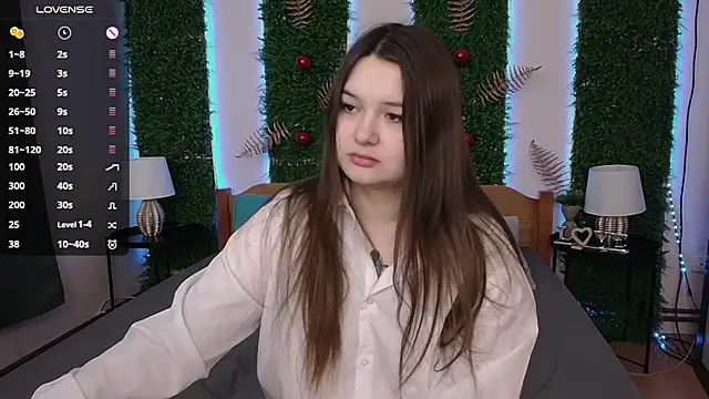 Snapshot of Alice_Walters chatting on 31, 12, 2024 Alice Walters online show from 31, 12, 2024