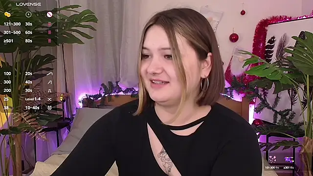 Snapshot of Alice_Walters chatting on 12, 1, 2025 Alice Walters online show from 12, 1, 2025