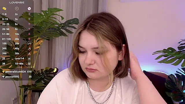 Snapshot of Alice_Walters chatting on 24, 1, 2025 Alice Walters online show from 24, 1, 2025