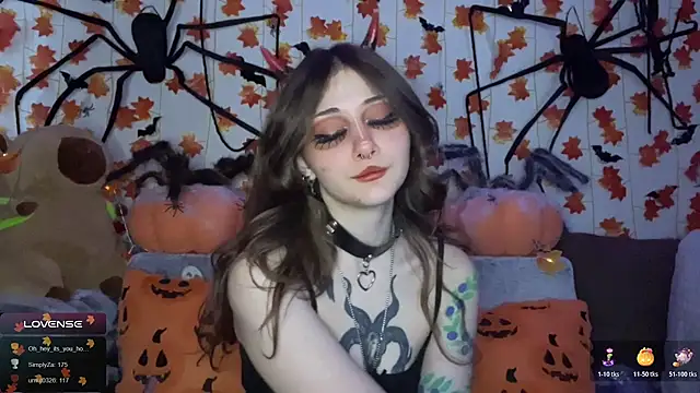 Snapshot of _Devill_Baby chatting on 18, 10, 2025 Devill Baby online show from 18, 10, 2025