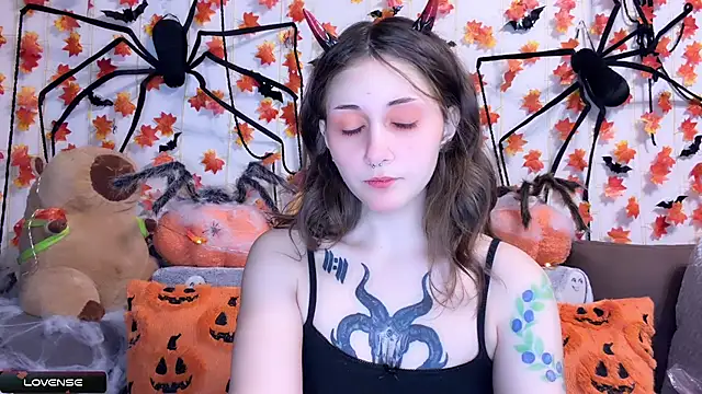 Snapshot of _Devill_Baby chatting on 3, 11, 2025 Devill Baby online show from 3, 11, 2025