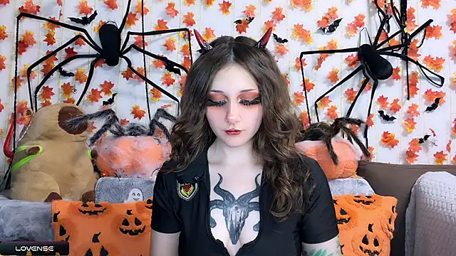 Snapshot of _Devill_Baby chatting on 21, 11, 2025 Devill Baby online show from 21, 11, 2025