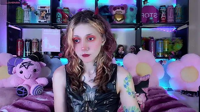 Snapshot of _Devill_Baby chatting on 19, 7, 2026 Devill Baby online show from 19, 7, 2026