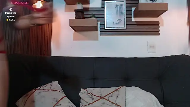 rihannagil online show from 4, 2, 2026