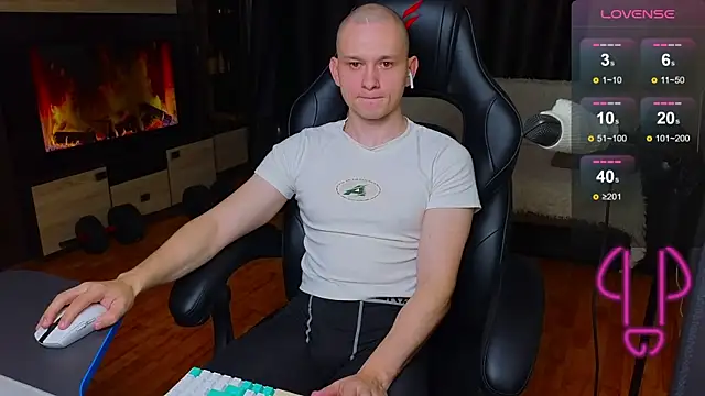 Snapshot of STRONGBEAUTY282 chatting on 30, 1, 2025 STRONGBEAUTY282 online show from 30, 1, 2025