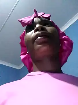 Snapshot of NunuBerry16 chatting on 15, 2, 2025 NunuBerry16 online show from 15, 2, 2025
