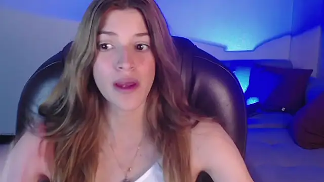 Snapshot of Nora_Vennucci chatting on 31, 12, 2024 Nora Vennucci online show from 31, 12, 2024