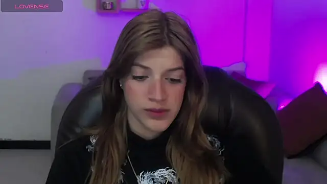 Snapshot of Nora_Vennucci chatting on 1, 2, 2025 Nora Vennucci online show from 1, 2, 2025