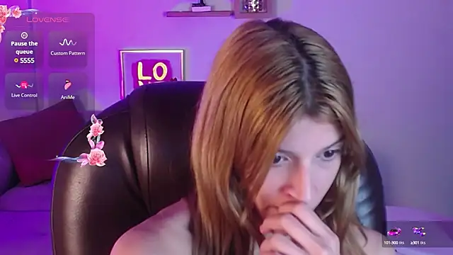 Snapshot of Nora_Vennucci chatting on 19, 2, 2025 Nora Vennucci online show from 19, 2, 2025