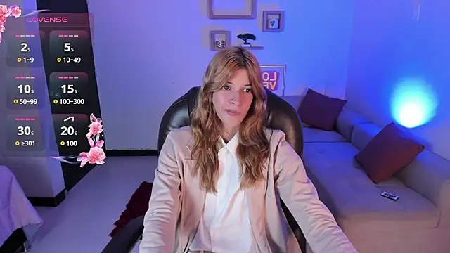 Snapshot of Nora_Vennucci chatting on 20, 2, 2025 Nora Vennucci online show from 20, 2, 2025