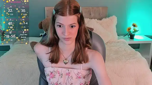 Snapshot of Nora_Vennucci chatting on 9, 10, 2025 Nora Vennucci online show from 9, 10, 2025