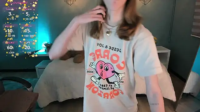 Snapshot of Nora_Vennucci chatting on 11, 10, 2025 Nora Vennucci online show from 11, 10, 2025