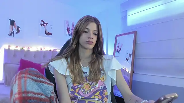 Snapshot of Nora_Vennucci chatting on 24, 5, 2026 Nora Vennucci online show from 24, 5, 2026