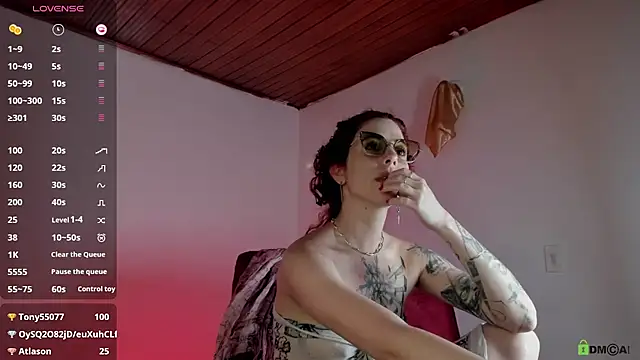 Snapshot of Borbala_Iggy chatting on 12, 12, 2024 Borbala Iggy online show from 12, 12, 2024