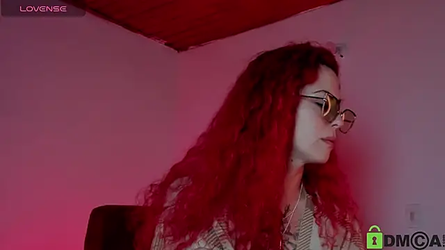 Snapshot of Borbala_Iggy chatting on 31, 12, 2024 Borbala Iggy online show from 31, 12, 2024