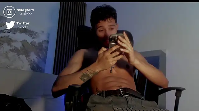 Snapshot of rafael_stone chatting on 11, 9, 2025 rafael stone online show from 11, 9, 2025