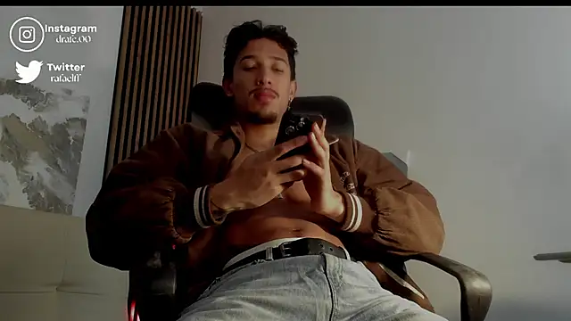 Snapshot of rafael_stone chatting on 27, 9, 2025 rafael stone online show from 27, 9, 2025