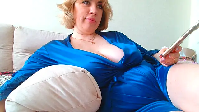 Snapshot of Brionia chatting on 18, 2, 2025 Brionia online show from 18, 2, 2025