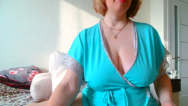 Snapshot of Brionia chatting on 27, 2, 2025 Brionia online show from 27, 2, 2025