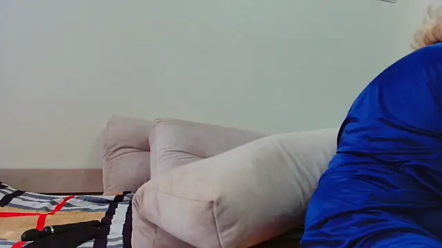 Snapshot of Brionia chatting on 6, 3, 2025 Brionia online show from 6, 3, 2025