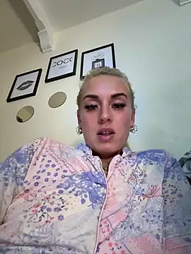 Snapshot of Barbie_26 chatting on 12, 1, 2025 Barbie 26 online show from 12, 1, 2025